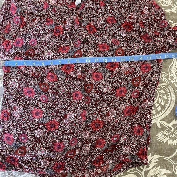 Lucky Brand floral long sleeve blouse with button details and tie wrists small - Picture 6 of 10